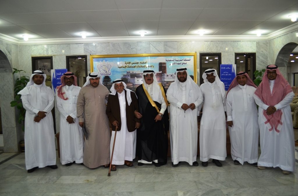 ضمن الفعاليات الصيفية بأبها أمسية اللجنة الثقافية لمحافظة المجاردة